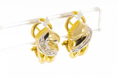 Gouden oorbellen verkopen, bereken onze bieding online!